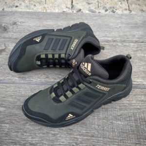 Кросівки
