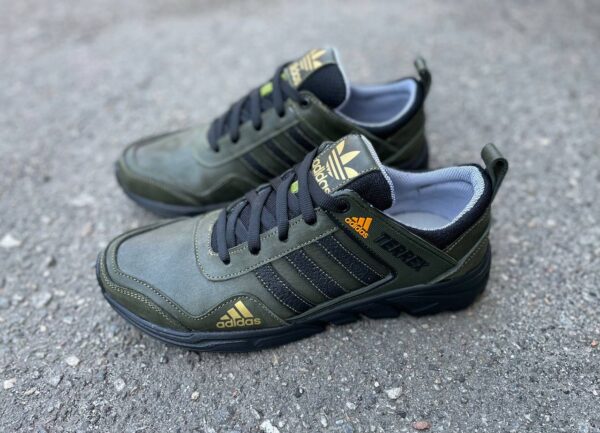 Чоловічі шкіряні кросівки Adidas Код: 523 хаки