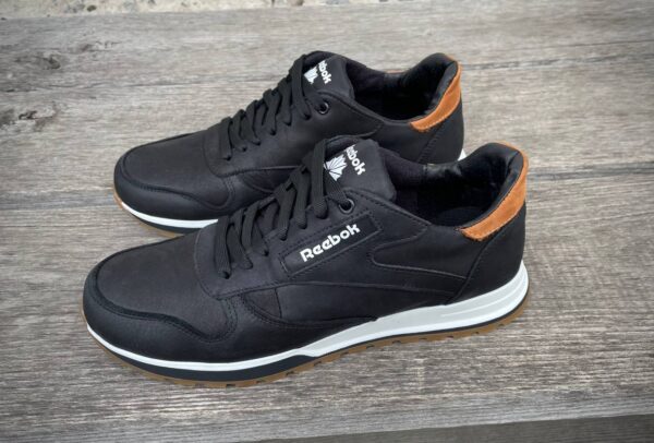 Чоловічі шкіряні кросівки Reebok Код: R17 чер